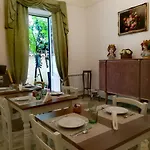 Le Rose Del Viale Vendégház 4*