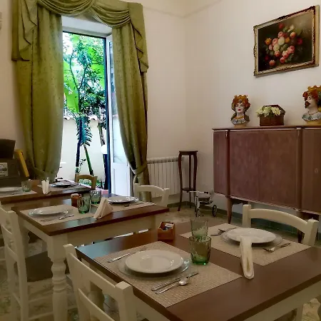 Le Rose Del Viale Maison d'hôtes 4*