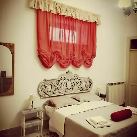 Le Rose Del Viale Maison d'hôtes 4*