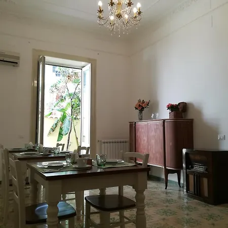 Le Rose Del Viale Maison d'hôtes 4*